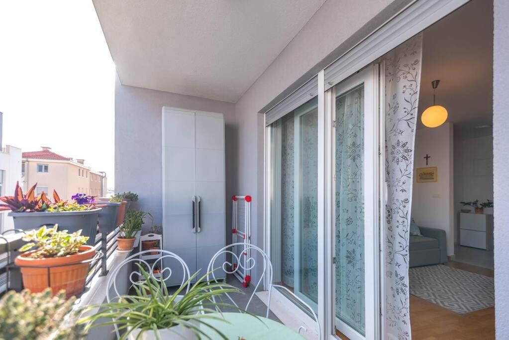 Feel Like Home Podstrana Exterior photo